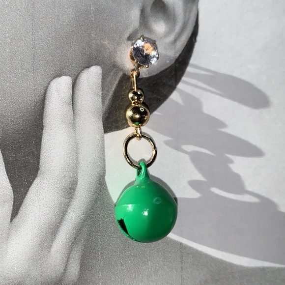 Hand Crafted 🎄 Holiday Themed Dangling Bell Earrings - Picture 1 of 7